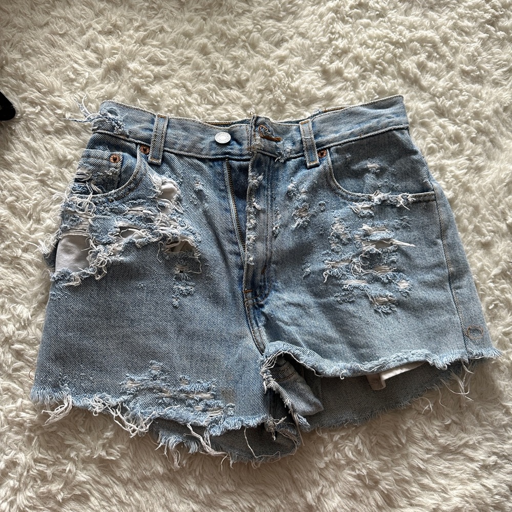 Levis short
